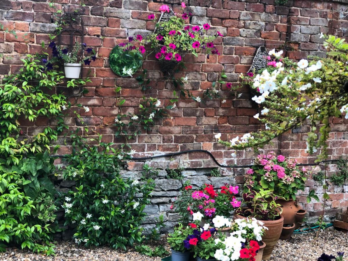 Monkspool B&B Church End Bagian luar foto