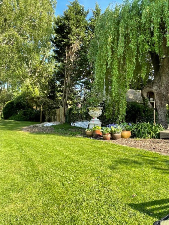 Monkspool B&B Church End Bagian luar foto