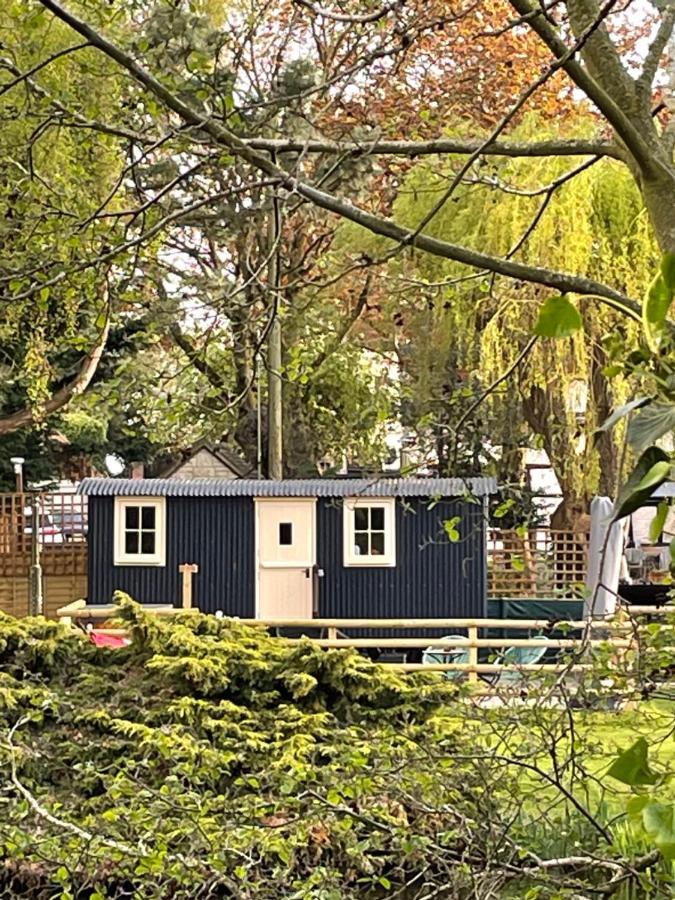 Monkspool B&B Church End Bagian luar foto