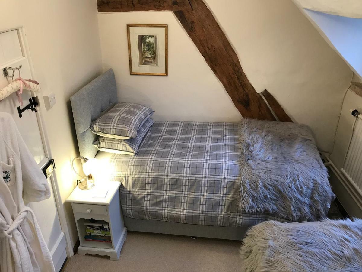 Monkspool B&B Church End Bagian luar foto