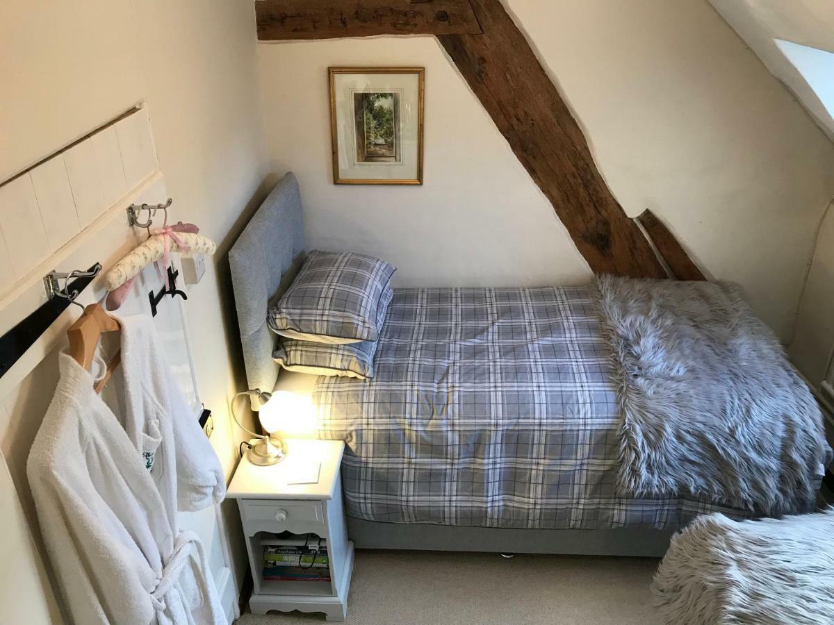 Monkspool B&B Church End Bagian luar foto