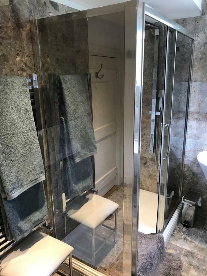 Monkspool B&B Church End Bagian luar foto